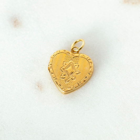 Retro Engraved Heart Locket